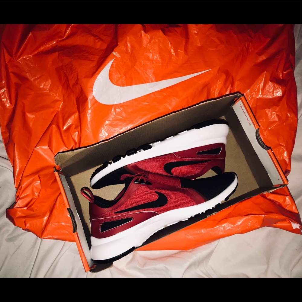 Men’s Nike Slip-Ons